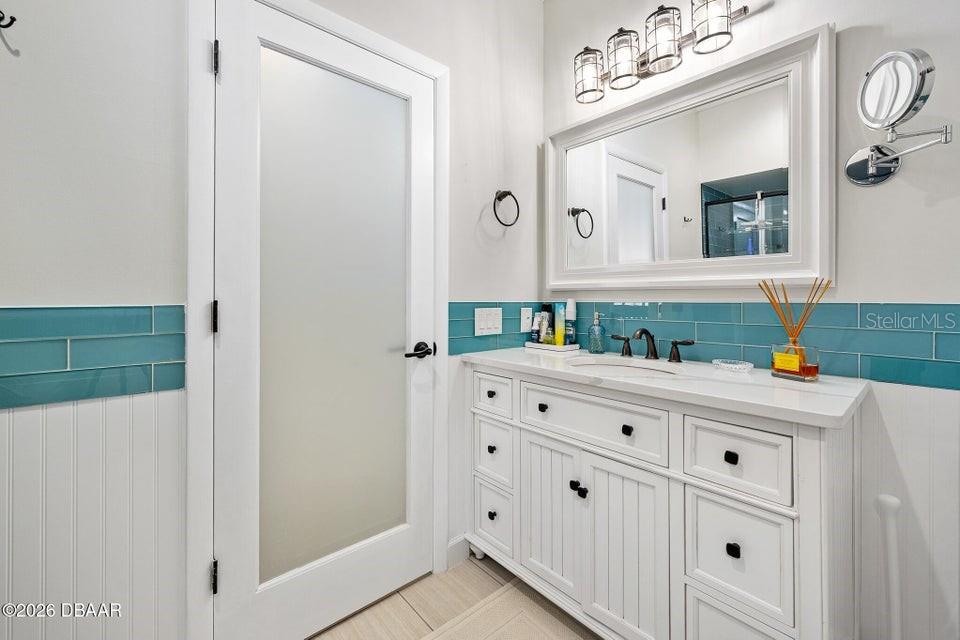 Image 33 of 38 For 25 Marina Point Place