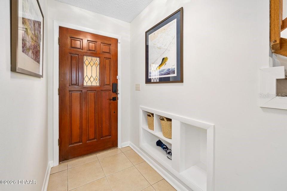 Image 8 of 38 For 25 Marina Point Place