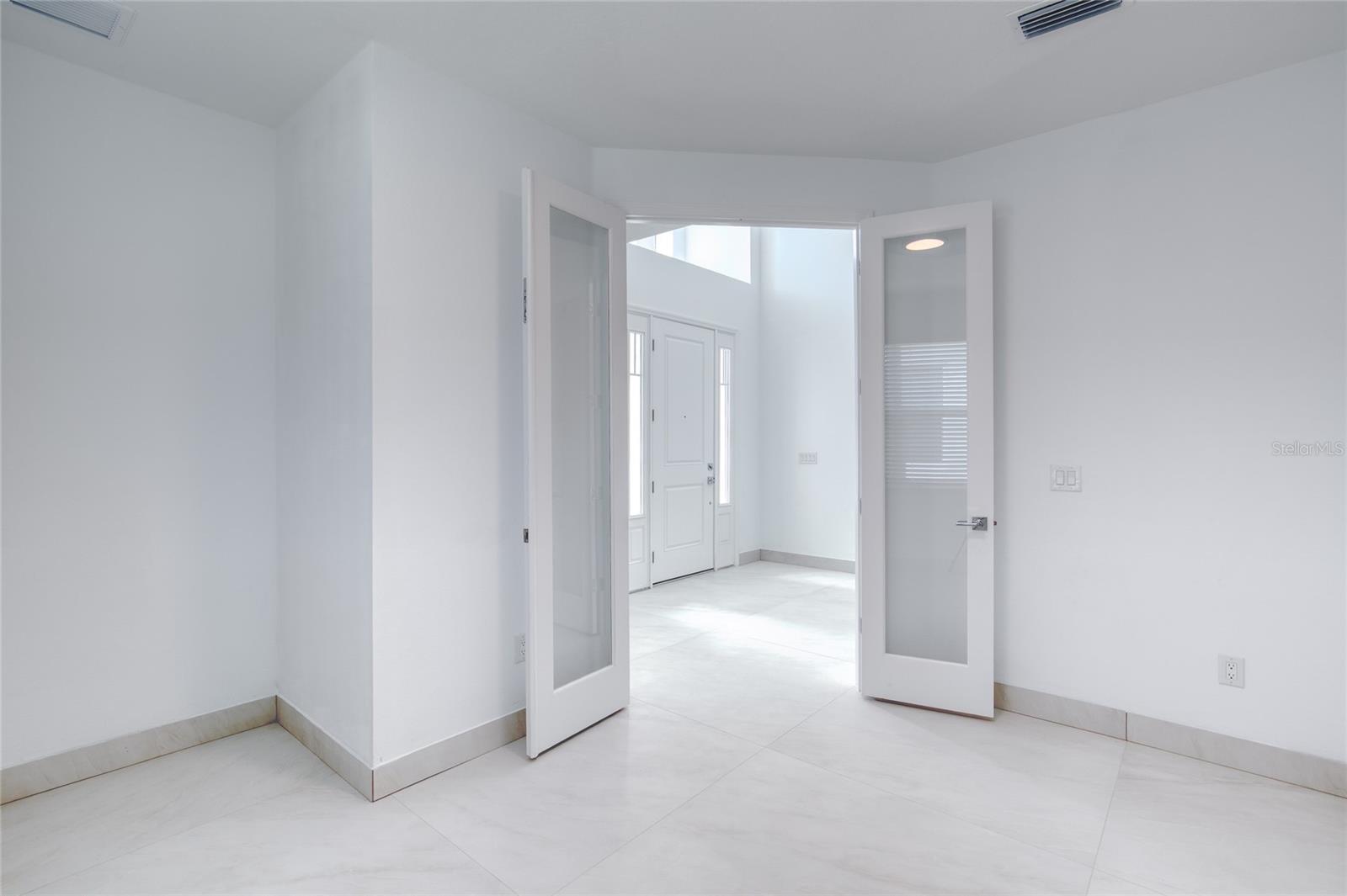 Image 11 of 100 For 672 Hang Loose Way