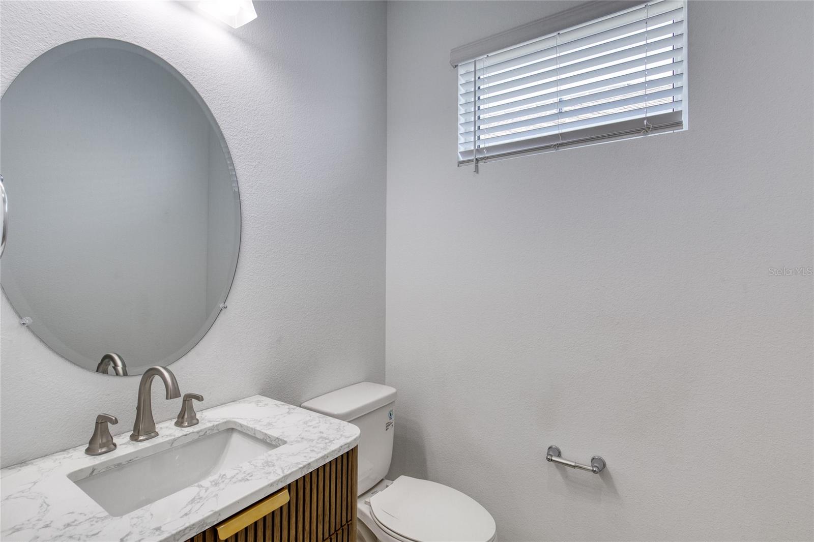 Image 13 of 100 For 672 Hang Loose Way