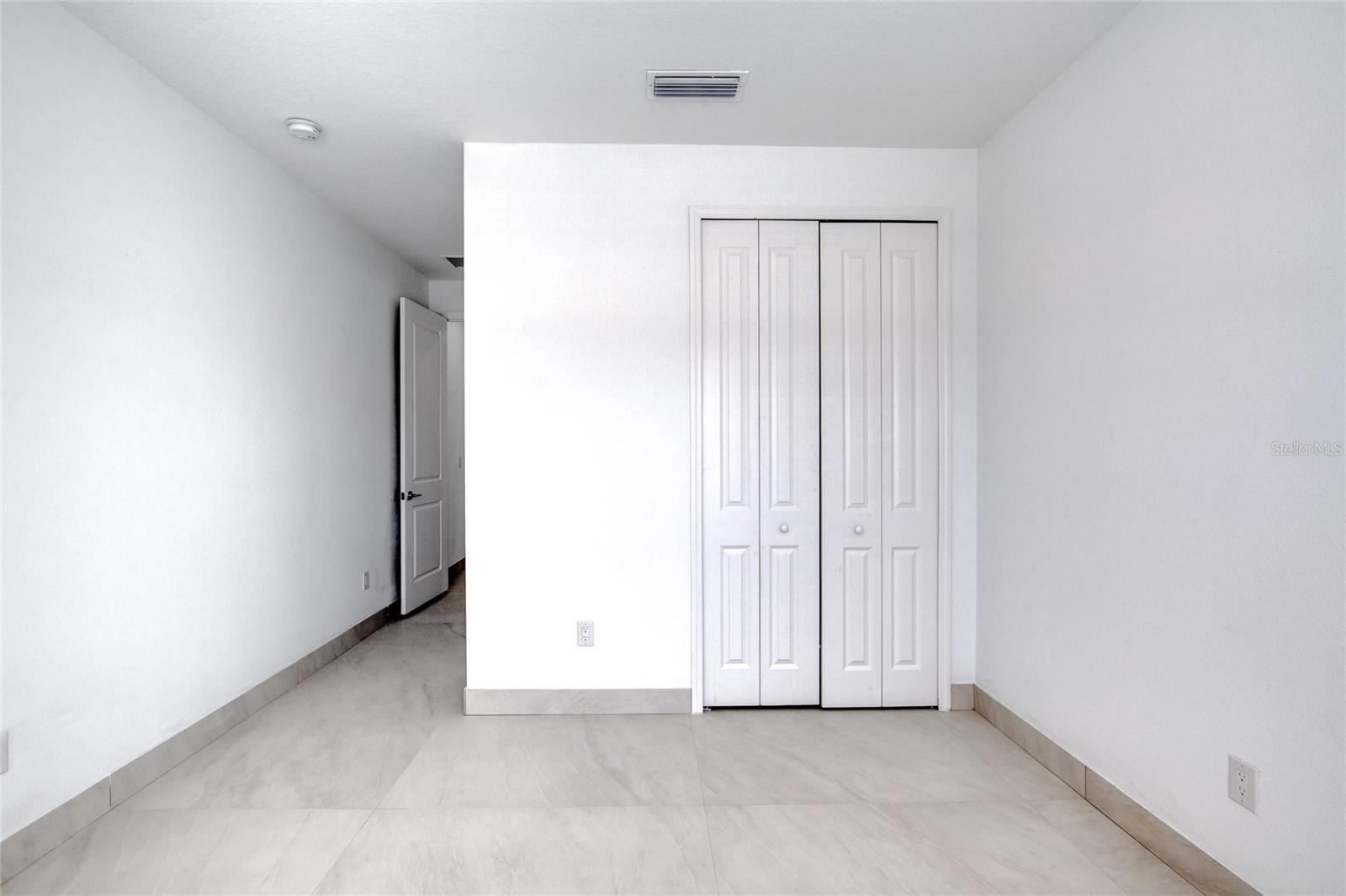 Image 17 of 100 For 672 Hang Loose Way