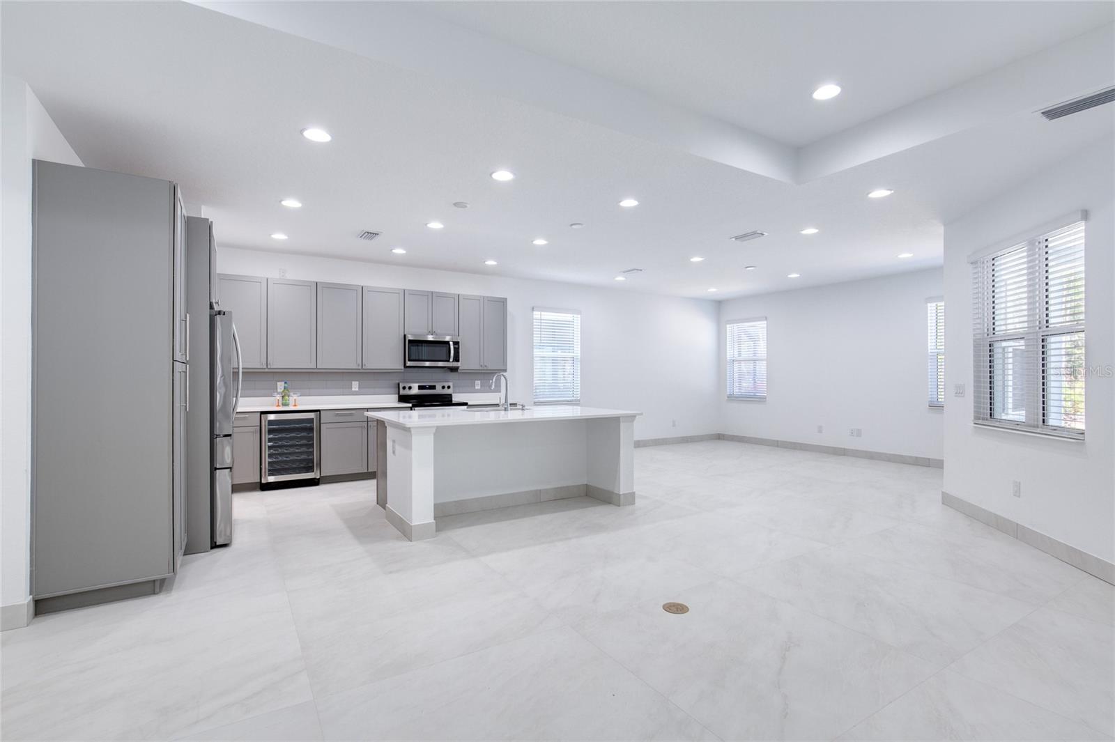 Image 26 of 100 For 672 Hang Loose Way