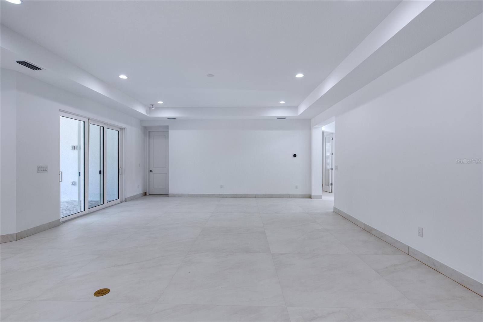 Image 36 of 100 For 672 Hang Loose Way