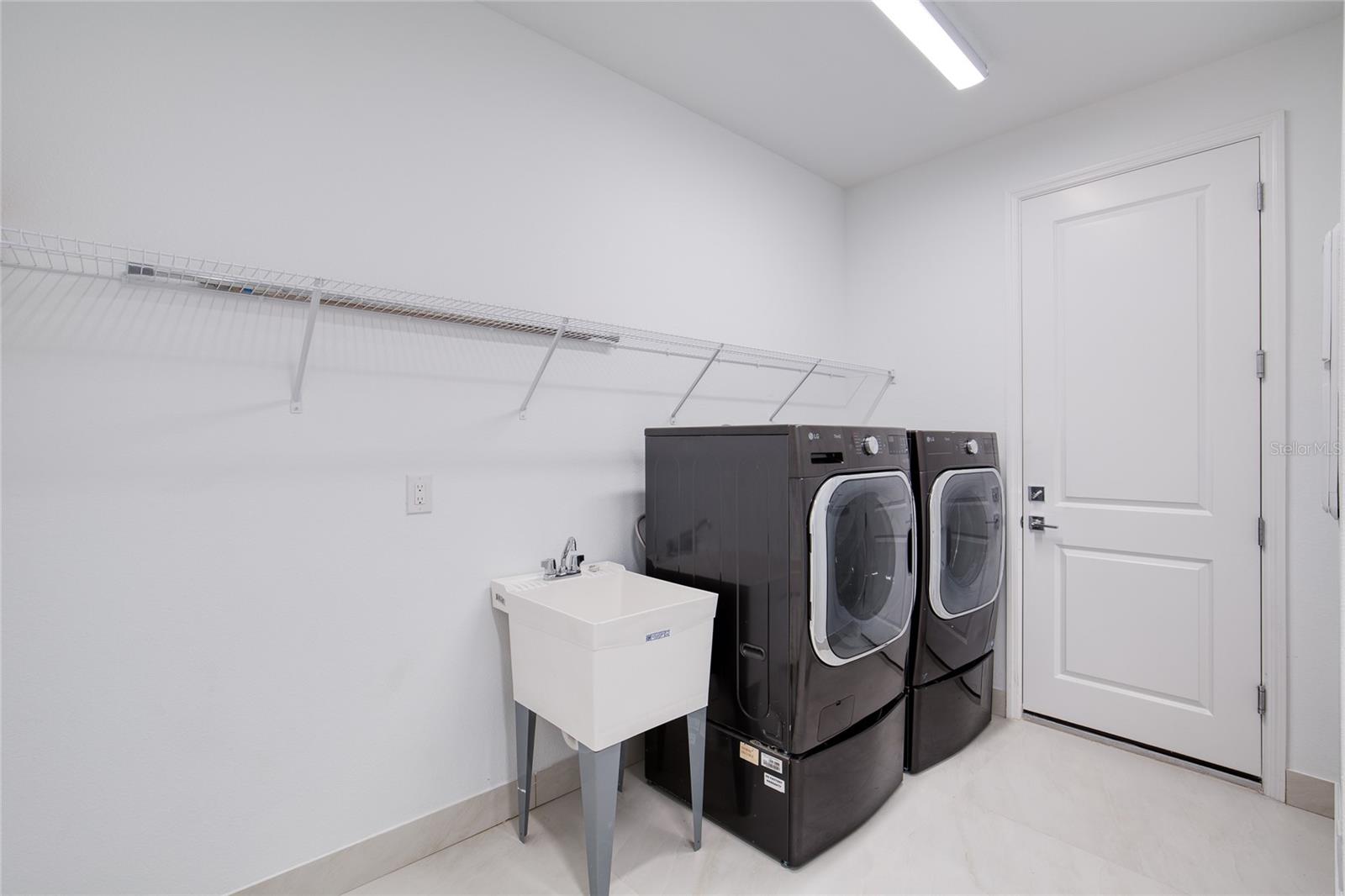 Image 45 of 100 For 672 Hang Loose Way