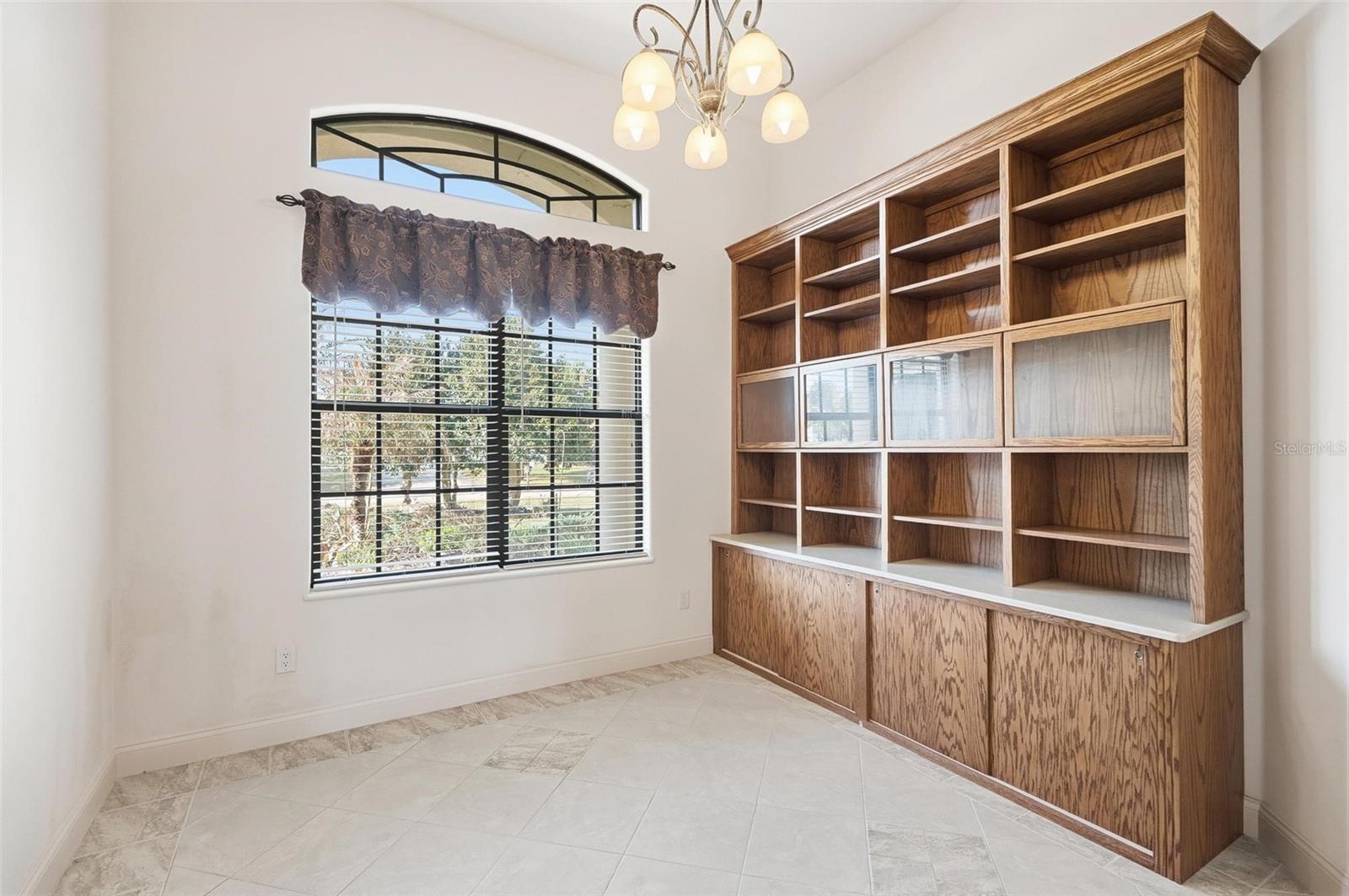 Image 19 of 67 For 17 Fleming Court