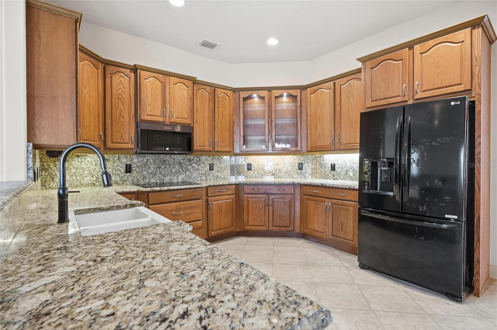 Image 26 of 67 For 17 Fleming Court