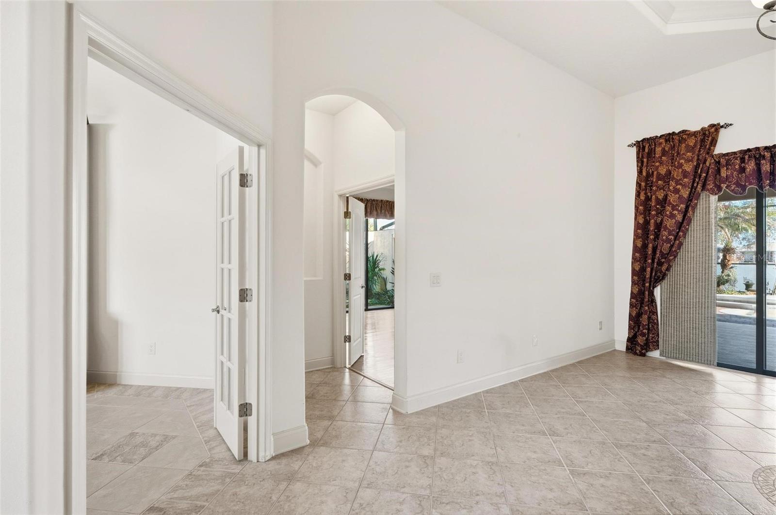 Image 33 of 67 For 17 Fleming Court