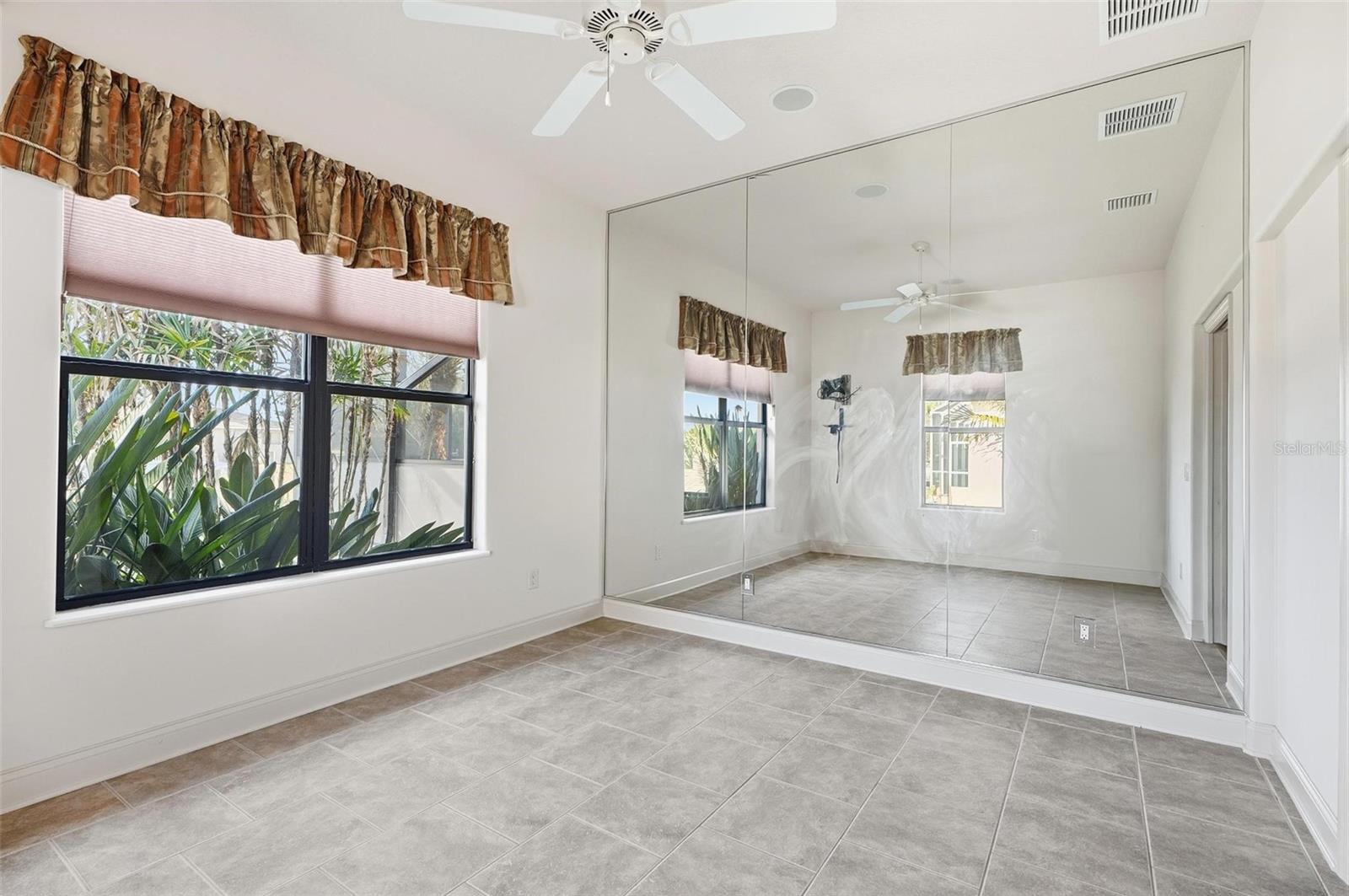 Image 40 of 67 For 17 Fleming Court