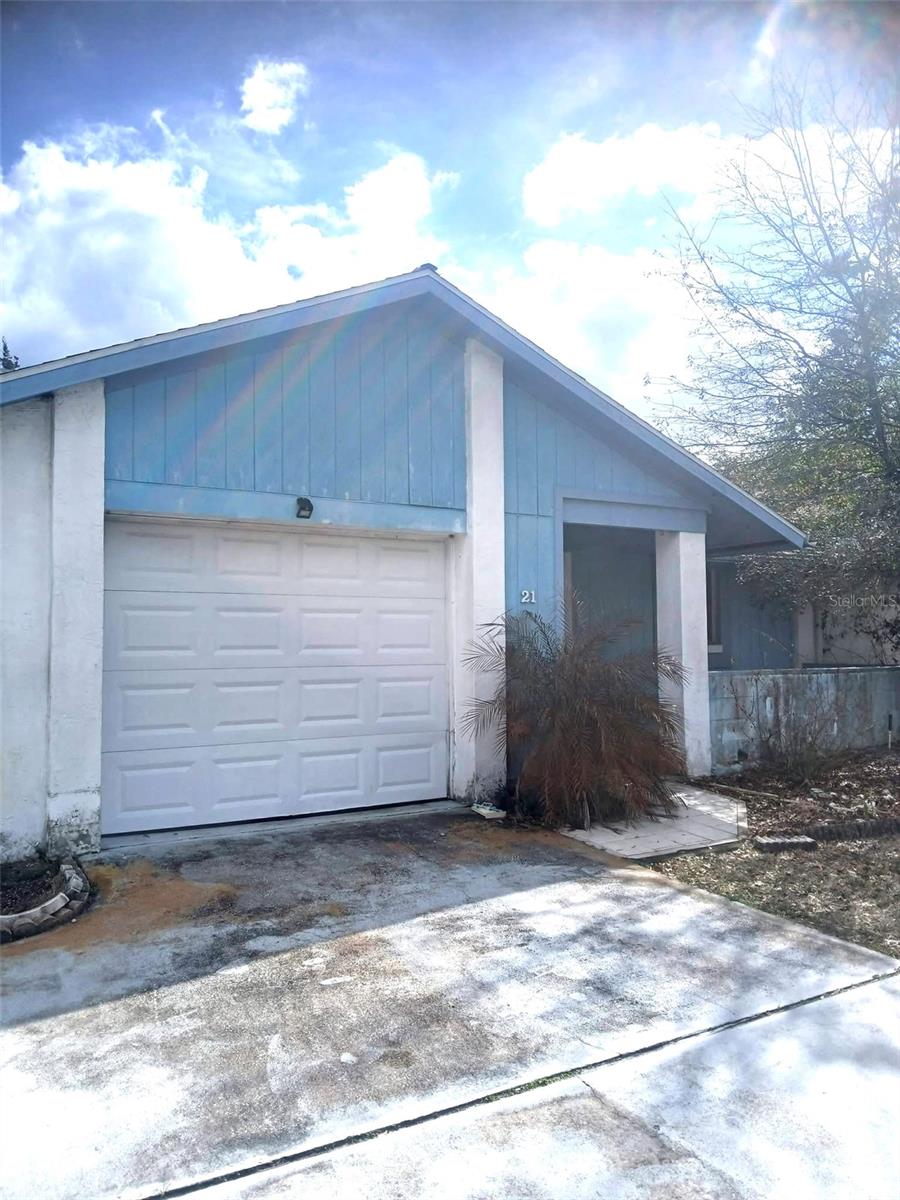 Image 2 of 9 For 21 Blairton Court