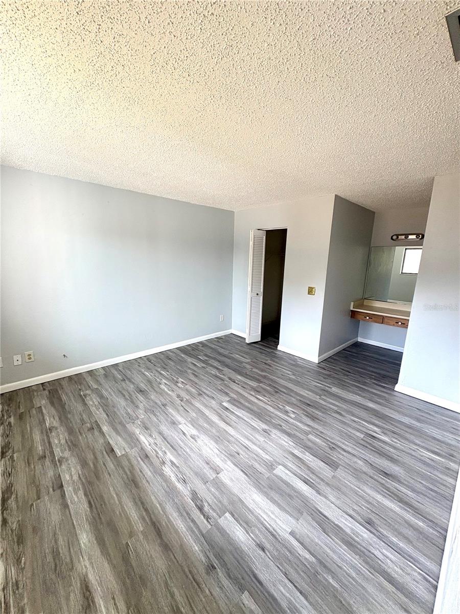 Image 3 of 9 For 21 Blairton Court