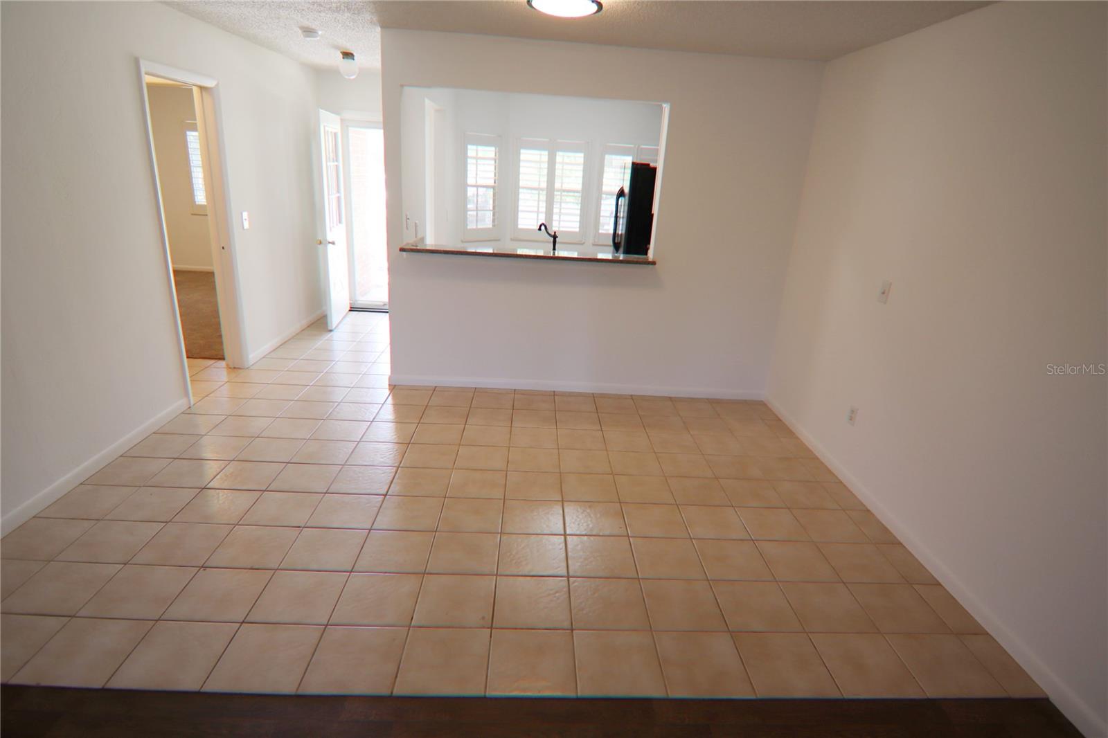 Image 12 of 14 For 51 Kings Colony Court 51