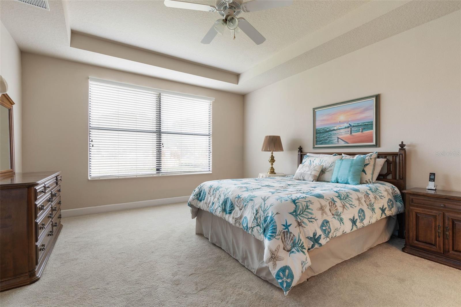 Image 20 of 77 For 10 River Park Drive N