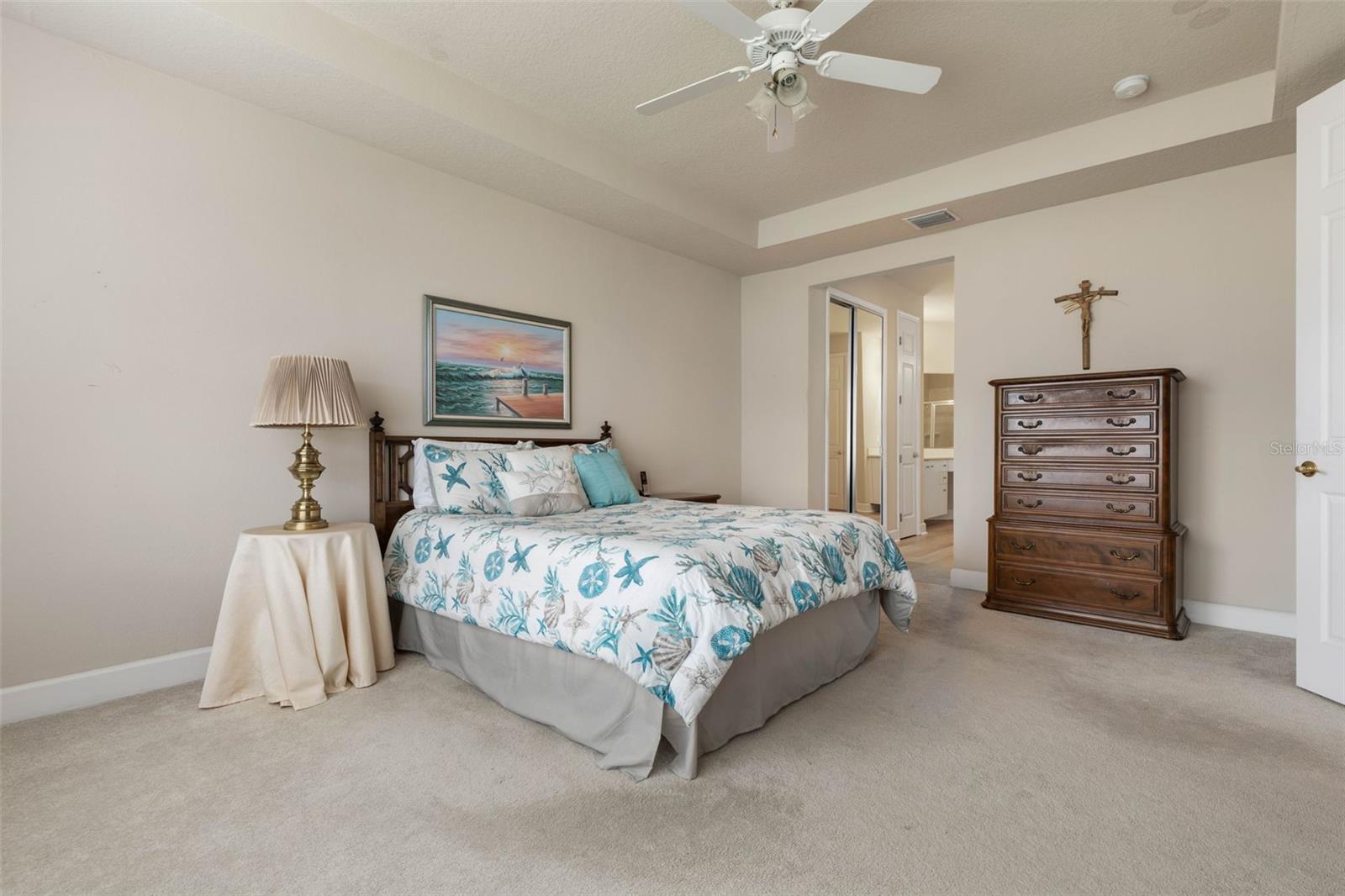 Image 21 of 77 For 10 River Park Drive N