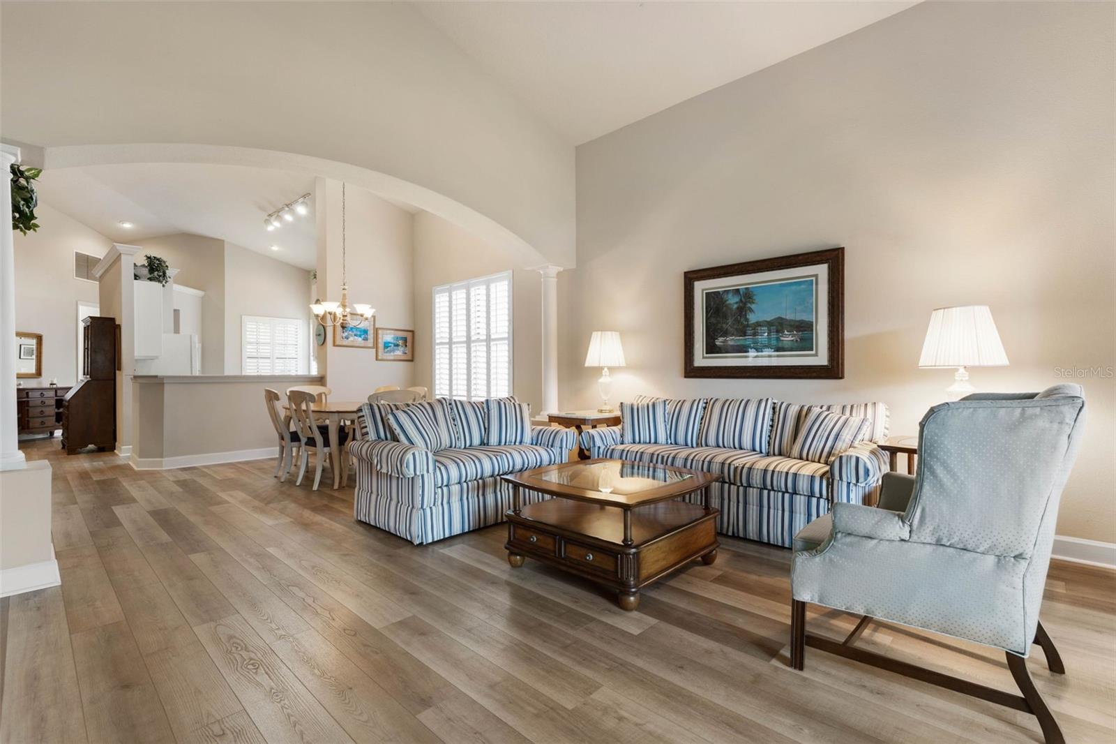 Image 3 of 77 For 10 River Park Drive N