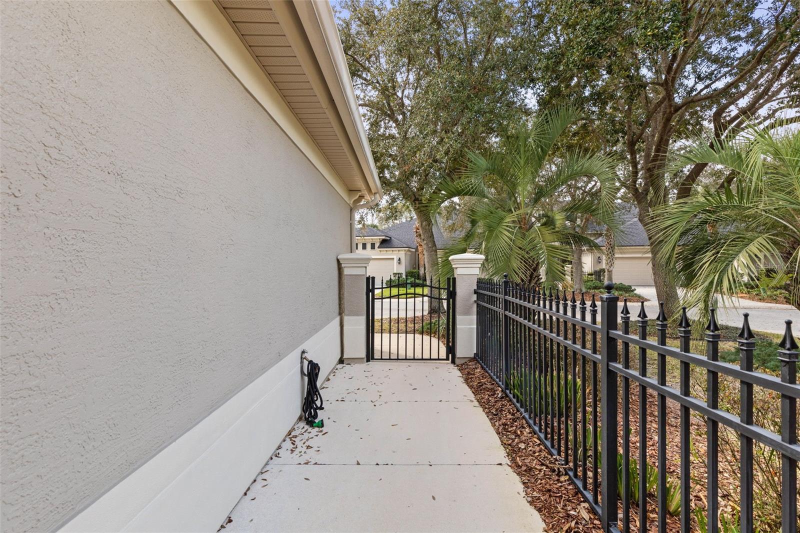 Image 43 of 77 For 10 River Park Drive N