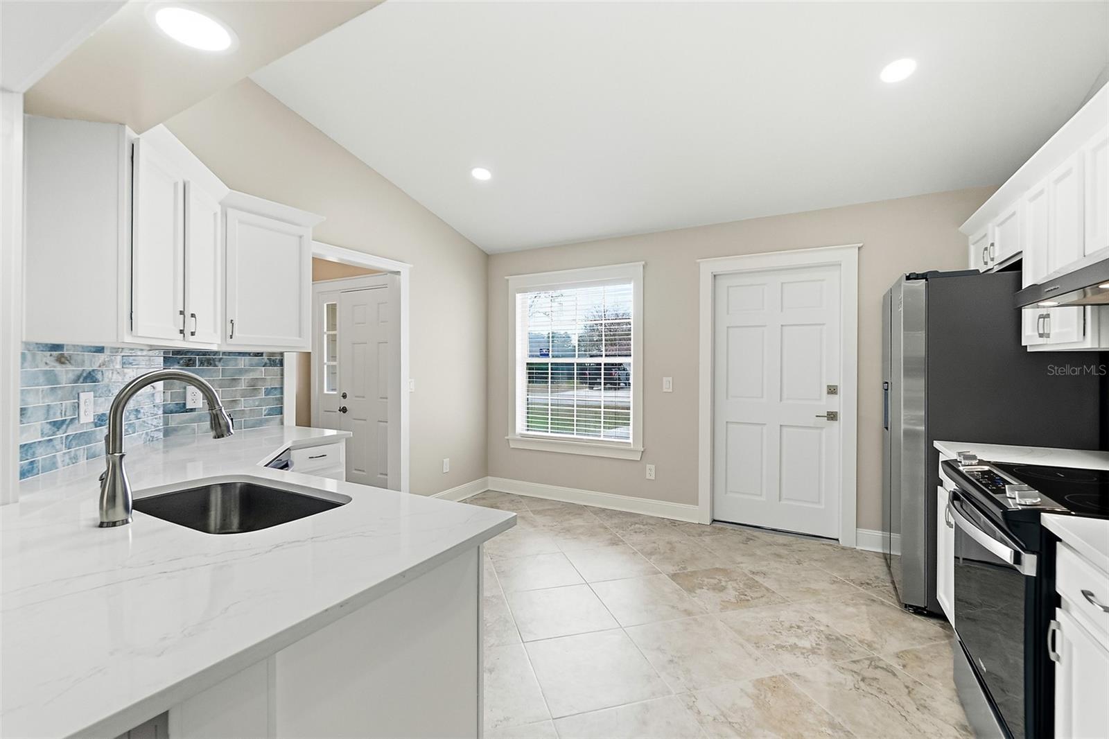 Image 10 of 51 For 2143 Hovington Circle E