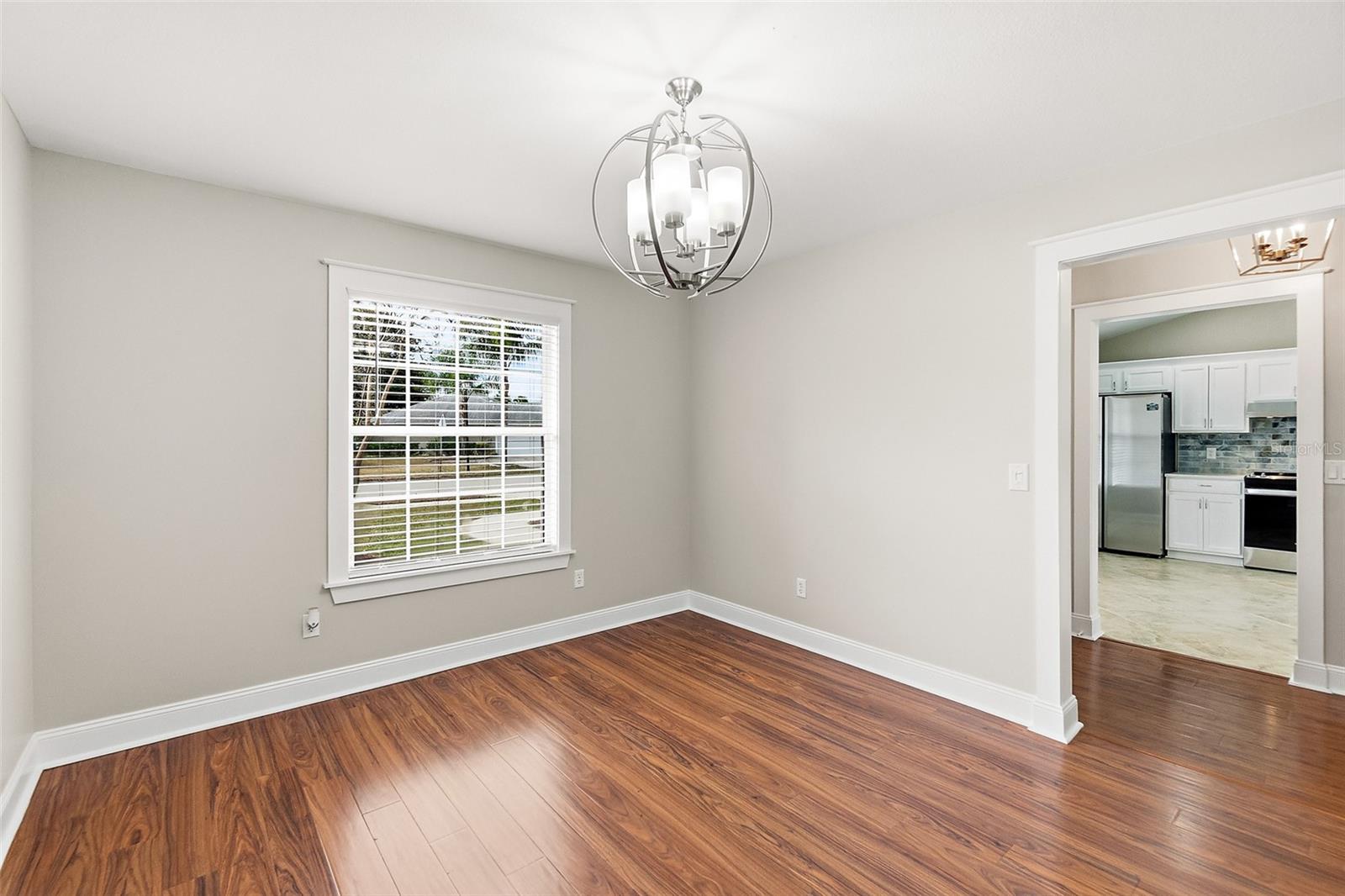 Image 16 of 51 For 2143 Hovington Circle E