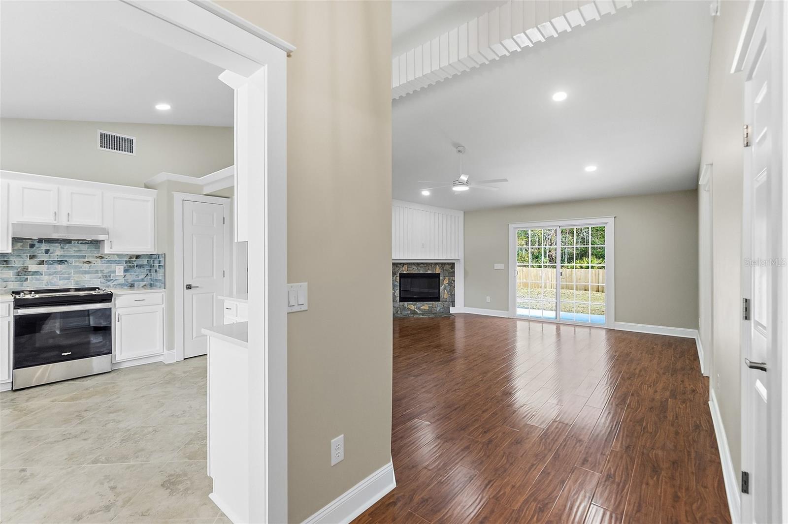 Image 3 of 51 For 2143 Hovington Circle E