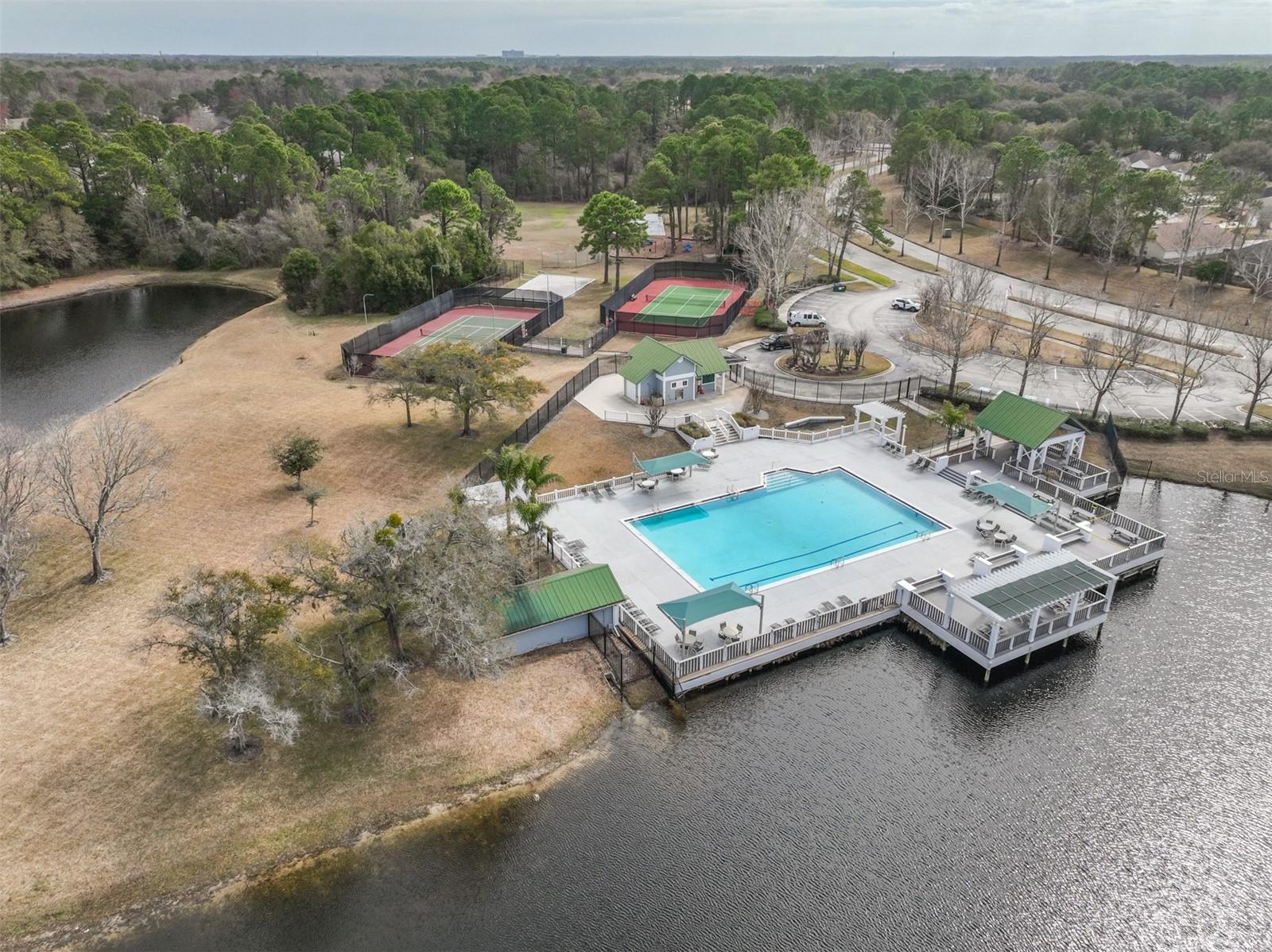 Image 37 of 51 For 2143 Hovington Circle E