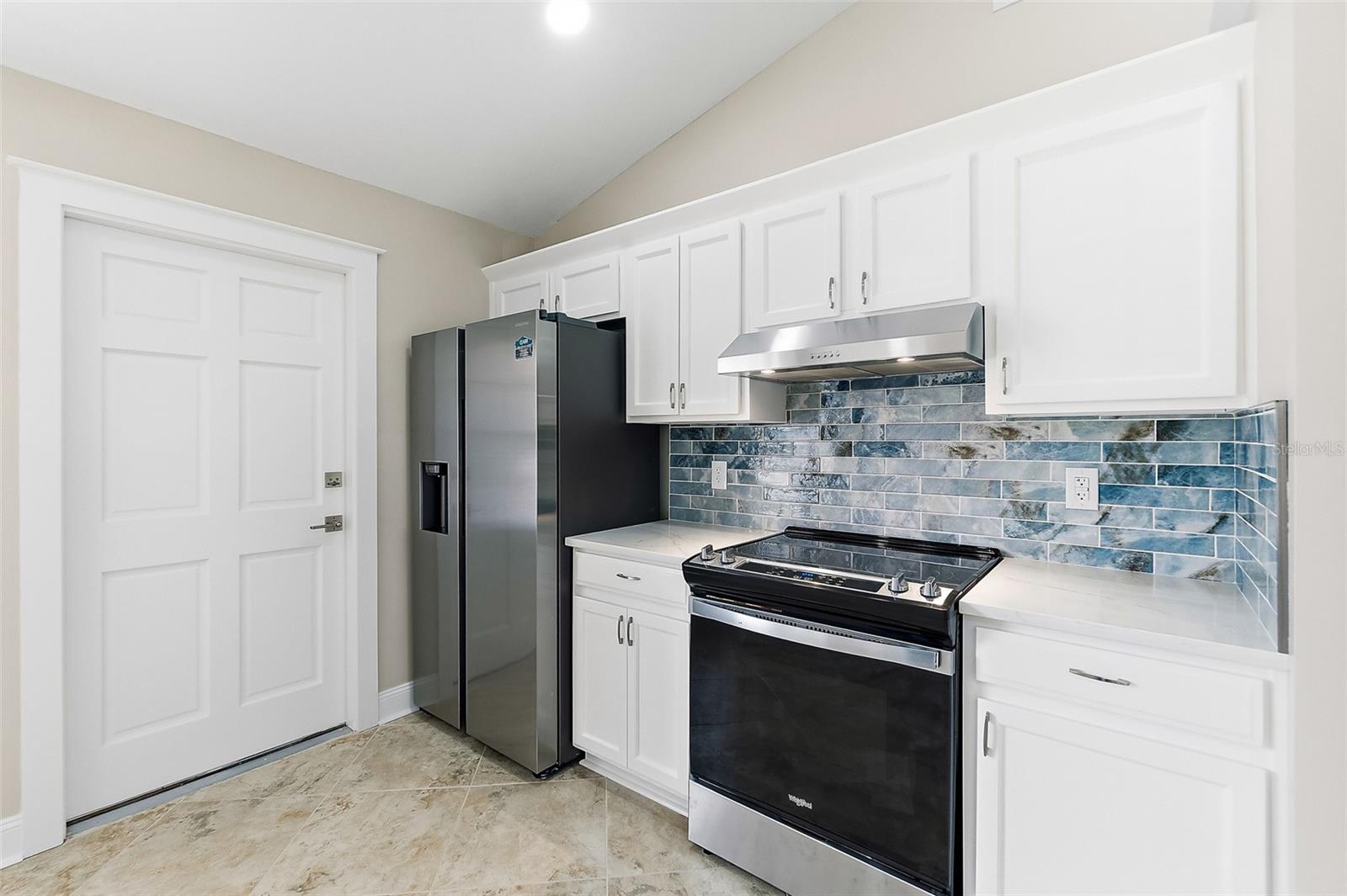 Image 6 of 51 For 2143 Hovington Circle E