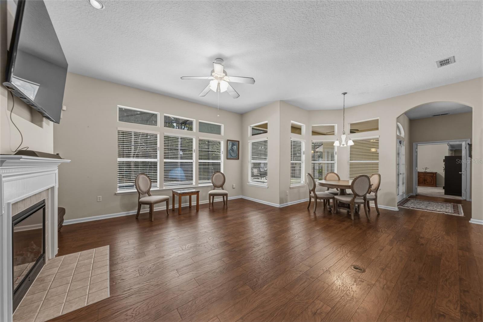 Image 12 of 39 For 8664 Derry Drive