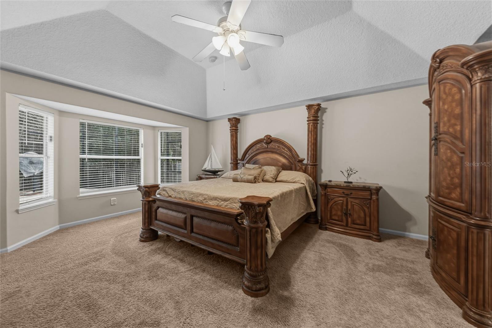 Image 14 of 39 For 8664 Derry Drive