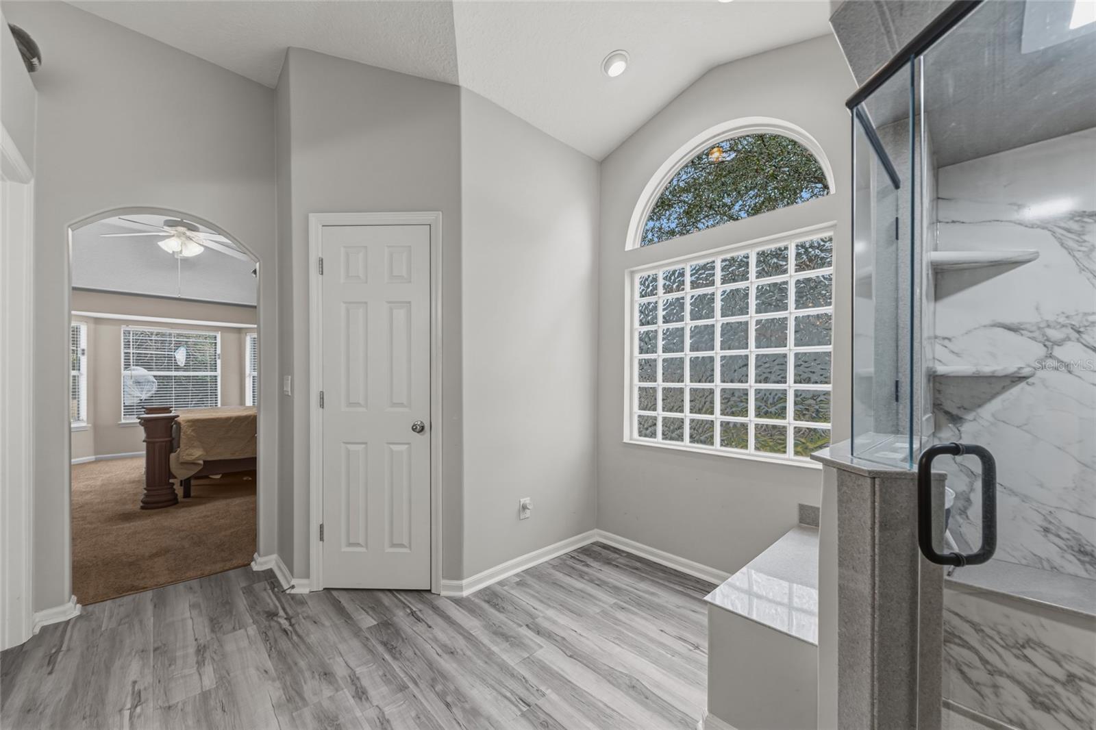 Image 17 of 39 For 8664 Derry Drive