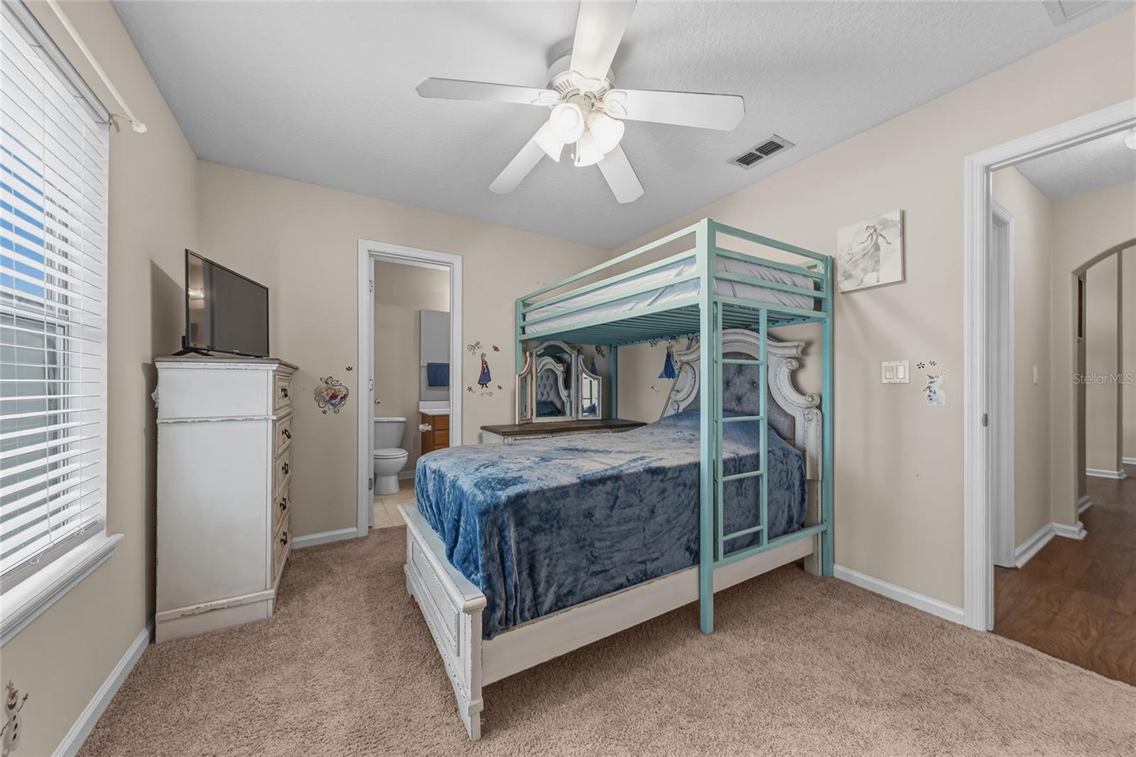 Image 22 of 39 For 8664 Derry Drive