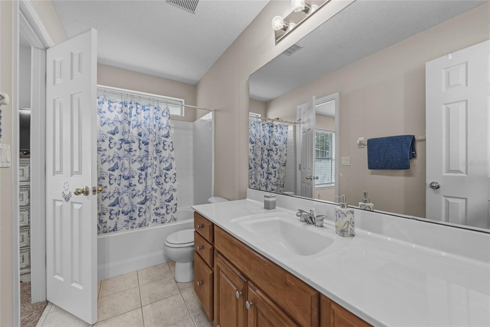 Image 24 of 39 For 8664 Derry Drive