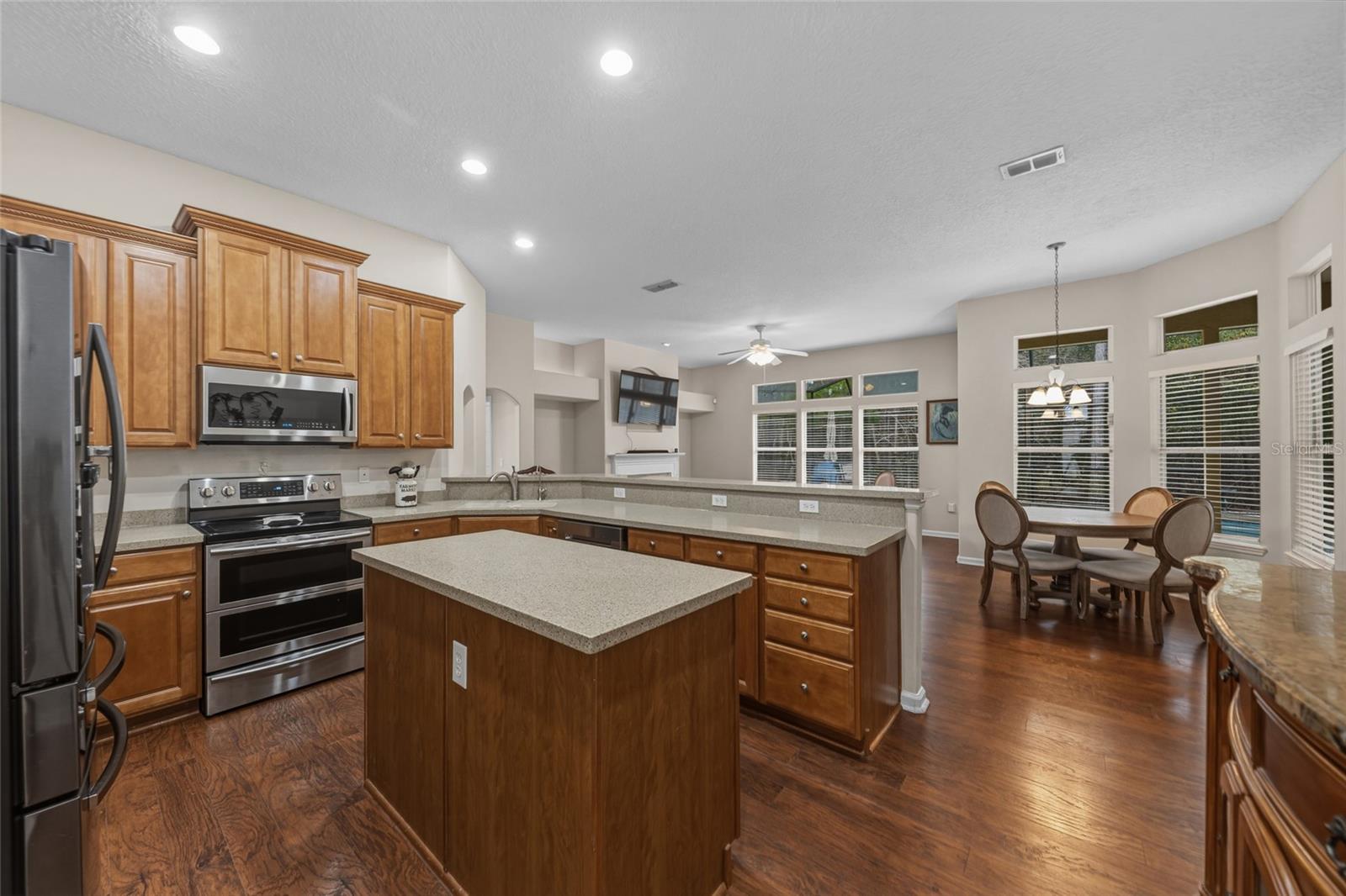 Image 9 of 39 For 8664 Derry Drive