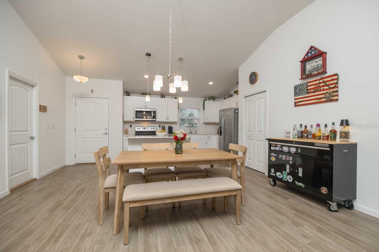 Image 11 of 30 For 42 Woodborn Lane