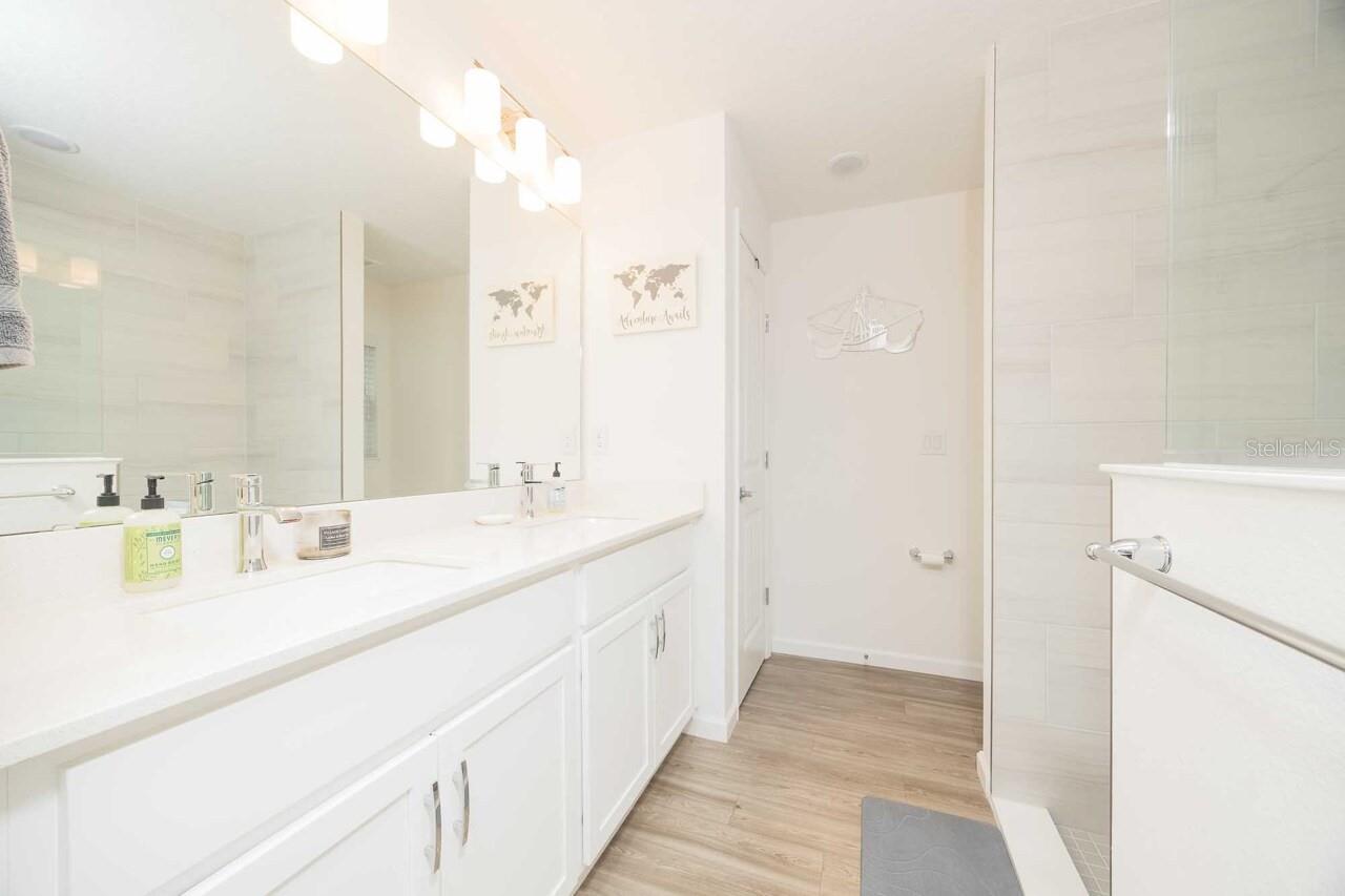 Image 18 of 30 For 42 Woodborn Lane