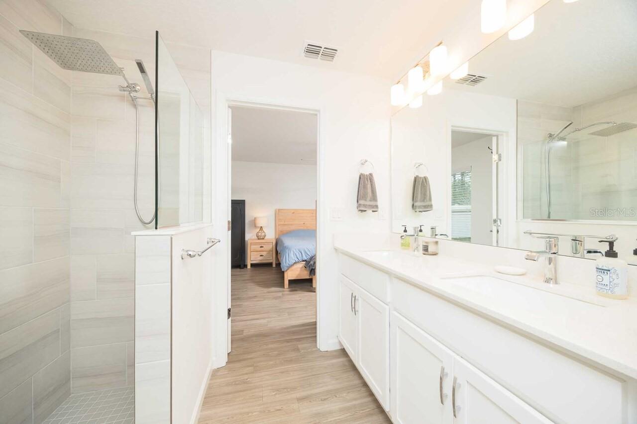 Image 20 of 30 For 42 Woodborn Lane