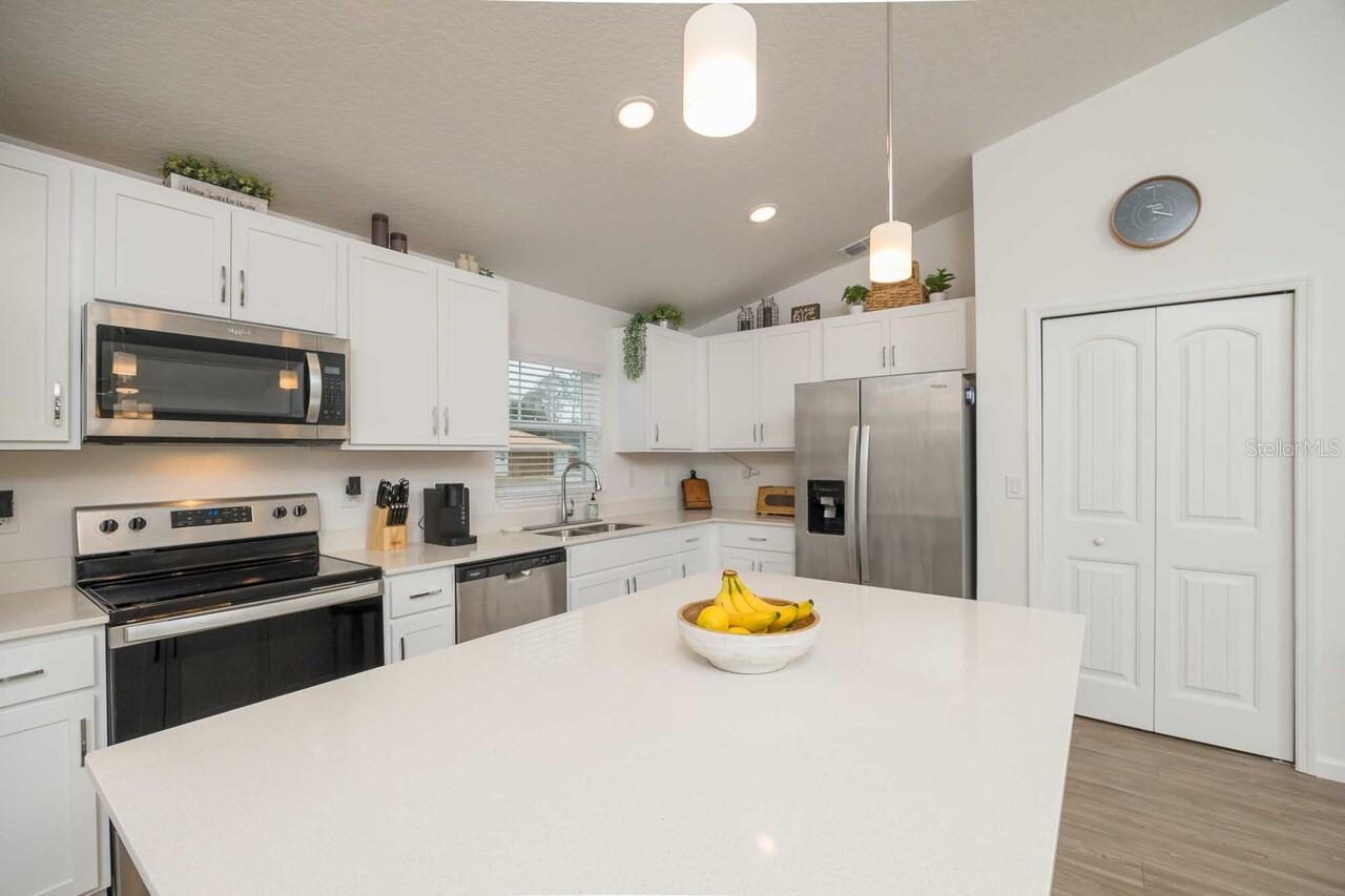 Image 5 of 30 For 42 Woodborn Lane