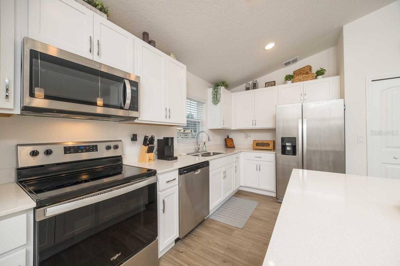 Image 6 of 30 For 42 Woodborn Lane