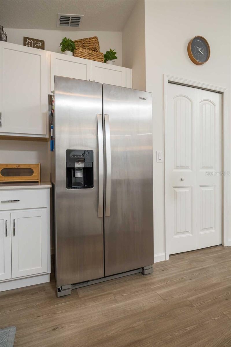 Image 8 of 30 For 42 Woodborn Lane