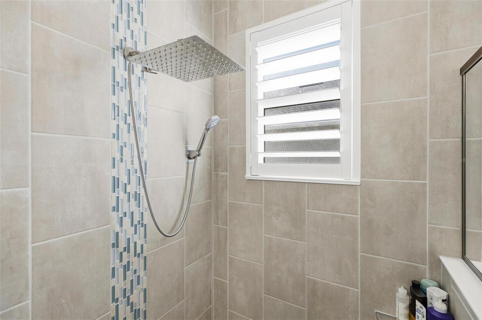 Image 28 of 63 For 1155 Victoria Hills Drive N