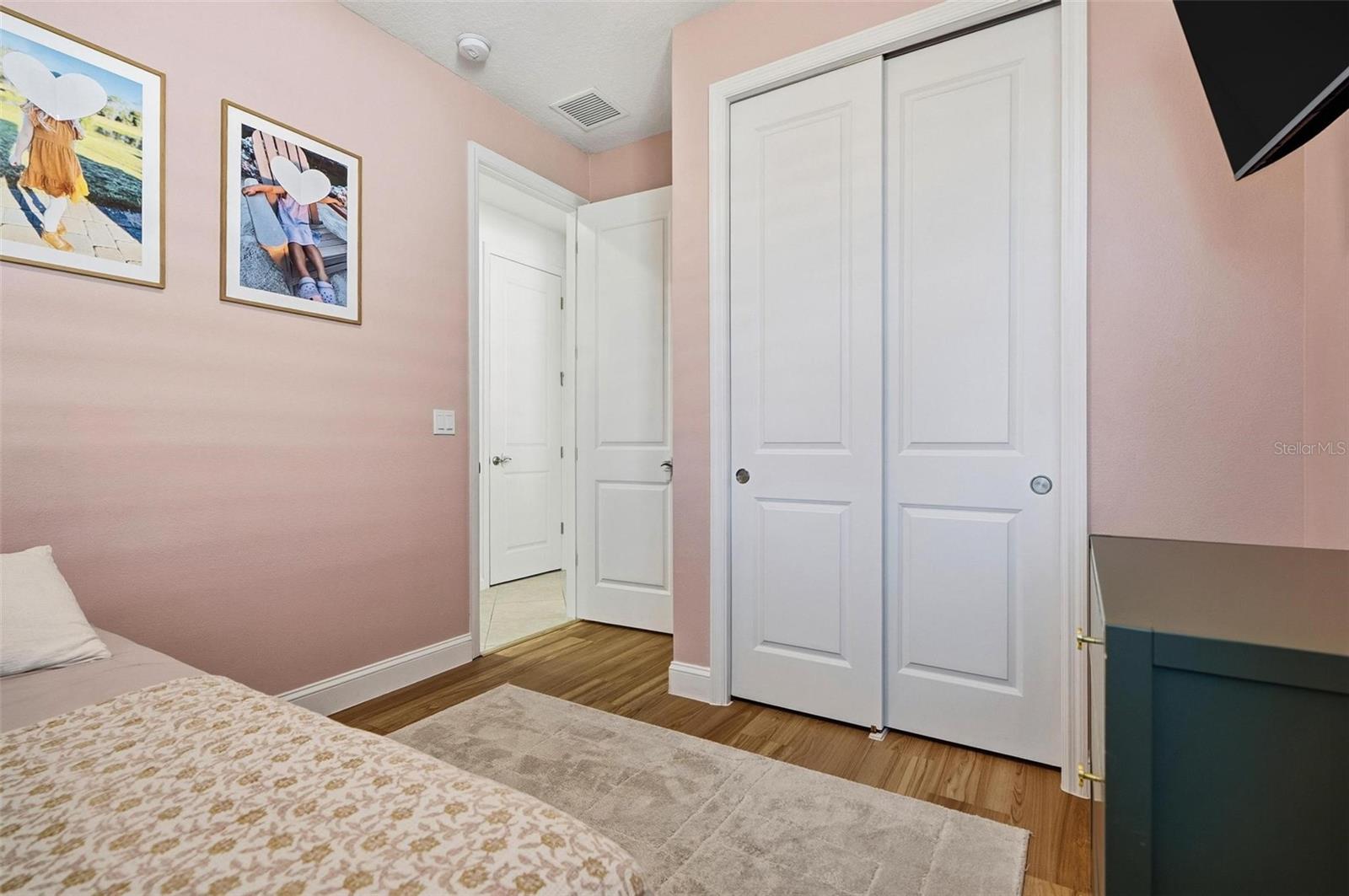 Image 41 of 63 For 1155 Victoria Hills Drive N