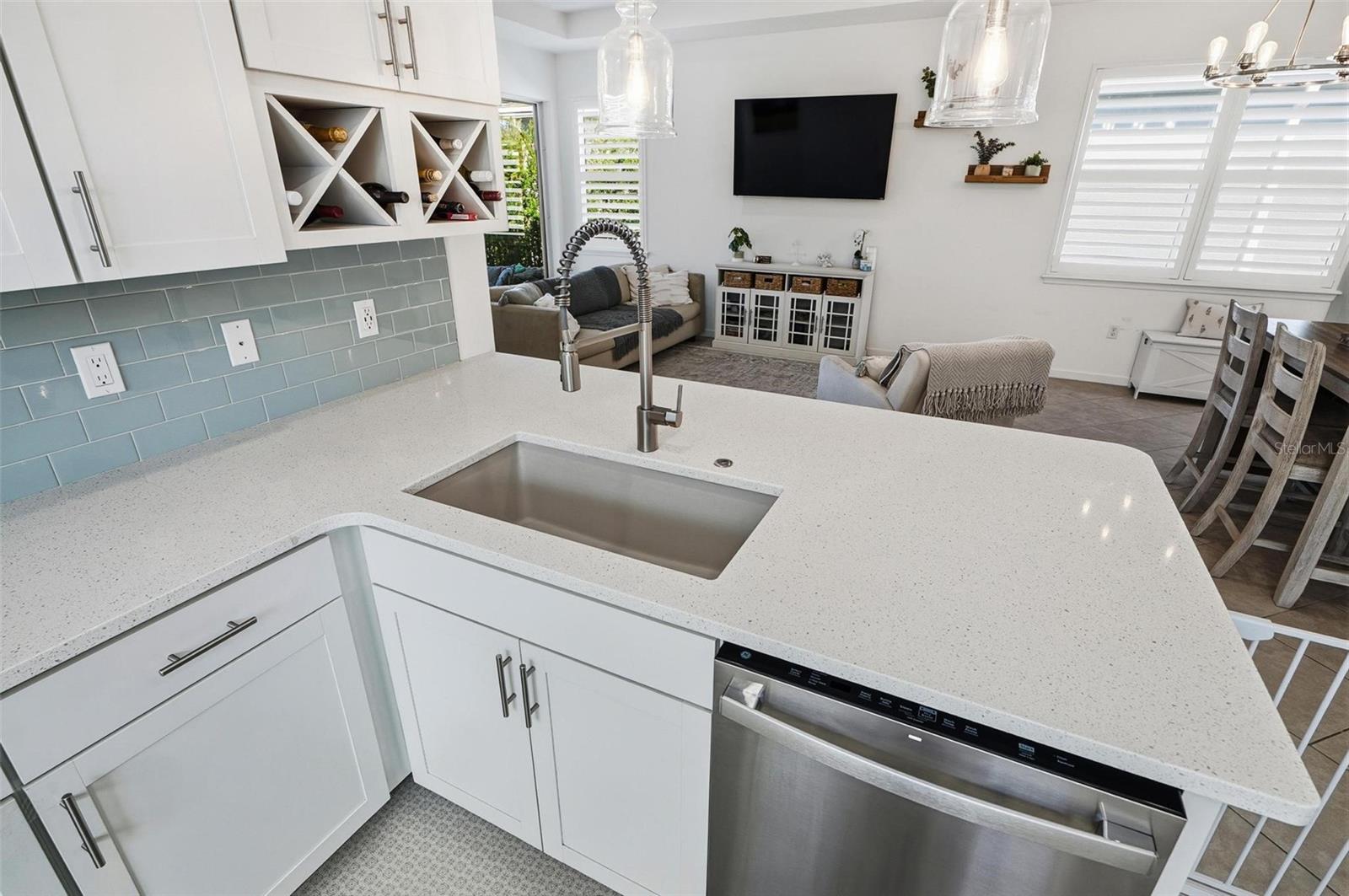 Image 9 of 63 For 1155 Victoria Hills Drive N