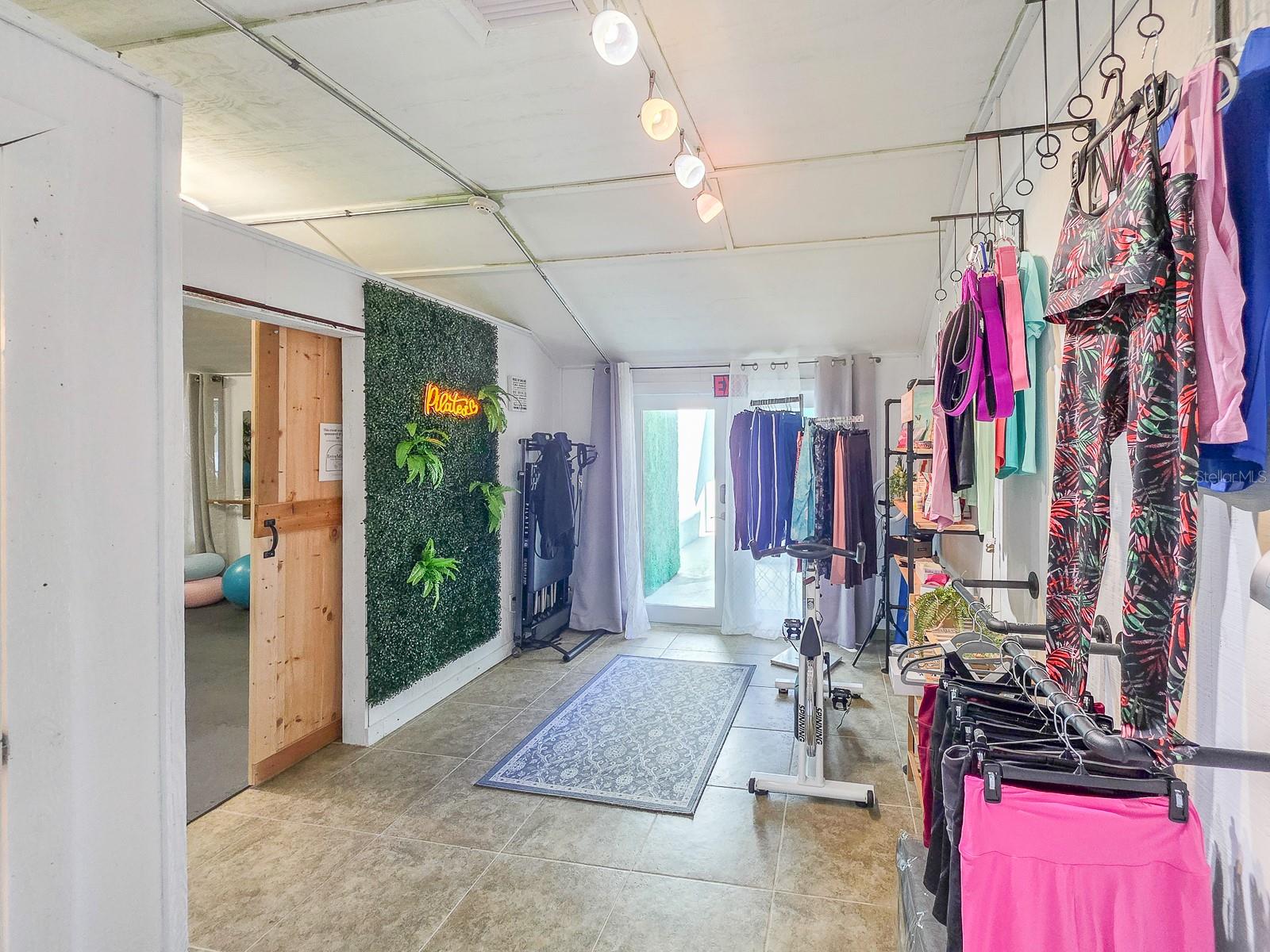 Image 10 of 51 For 208 3rd Street