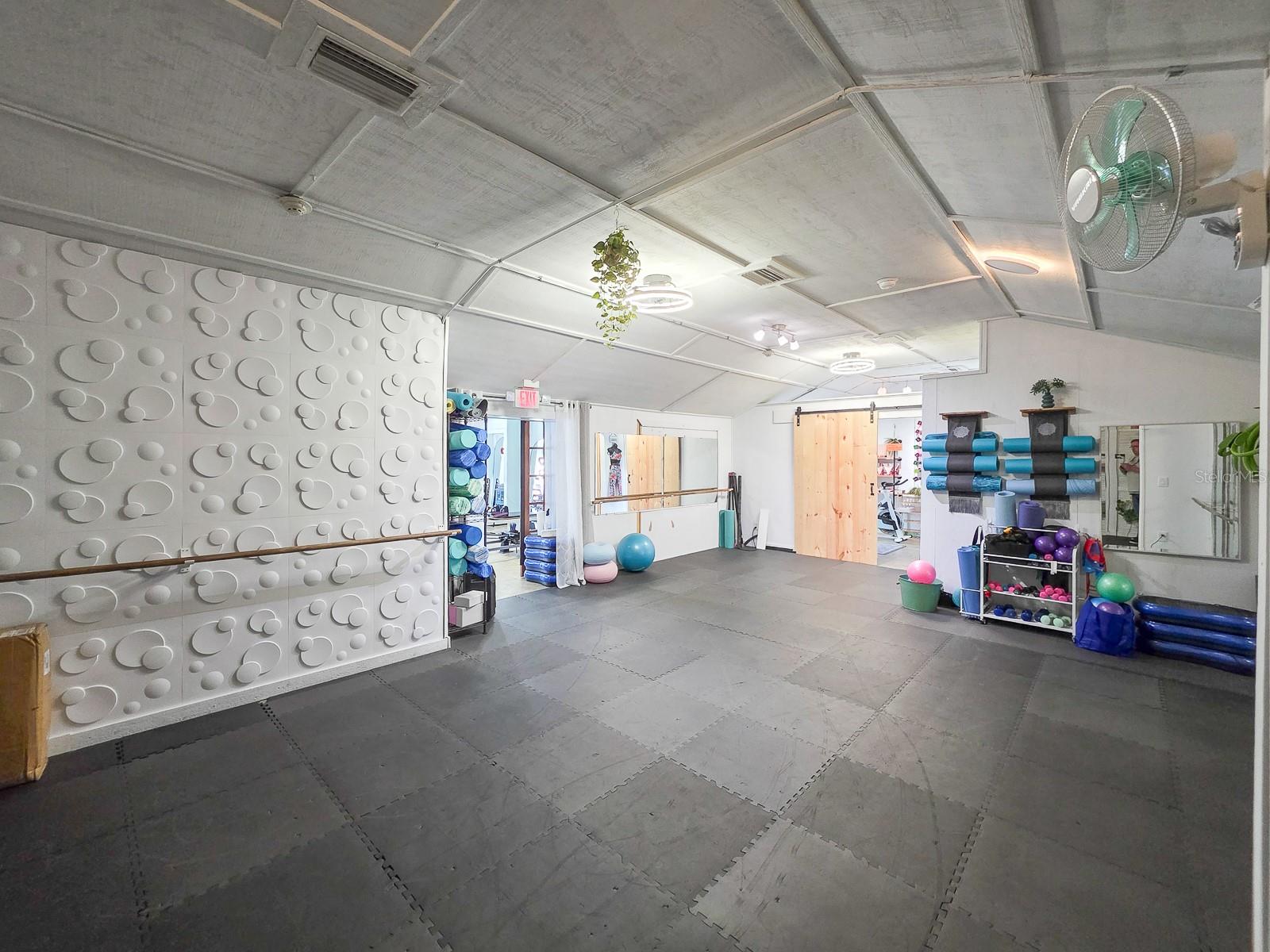 Image 13 of 51 For 208 3rd Street