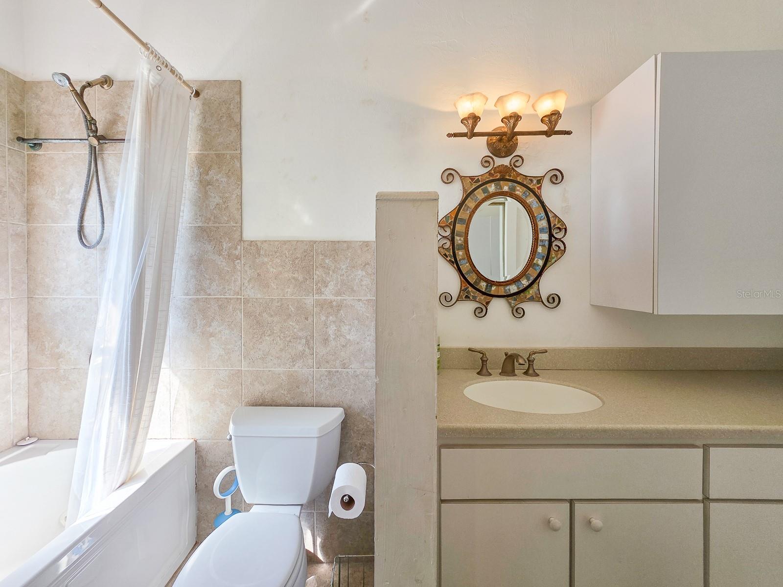 Image 37 of 51 For 208 3rd Street