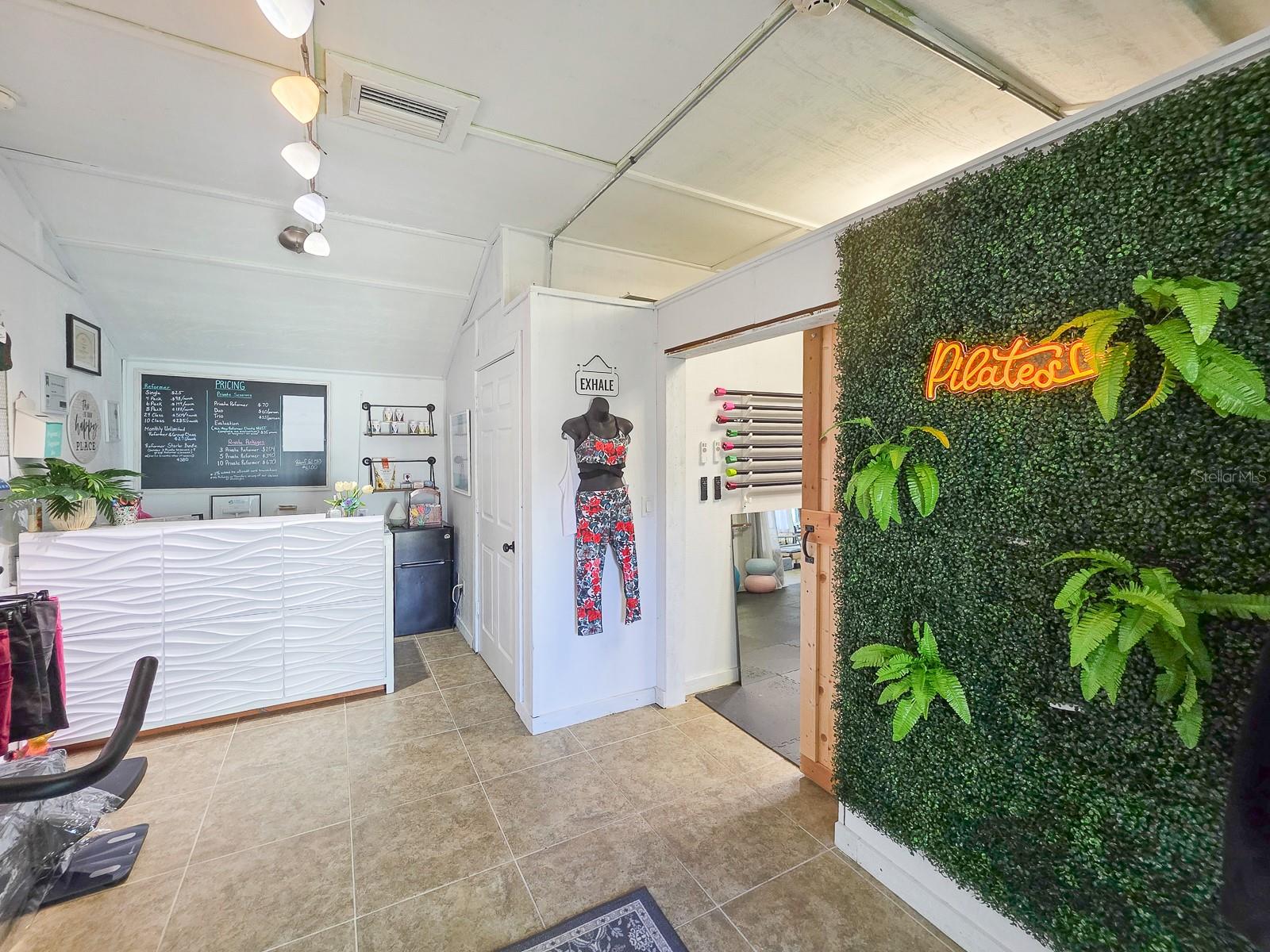 Image 8 of 51 For 208 3rd Street