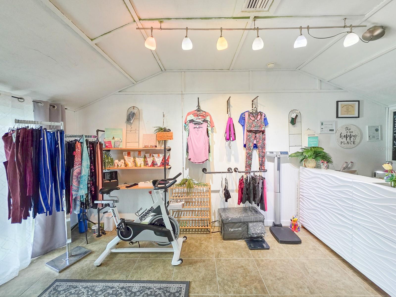 Image 9 of 51 For 208 3rd Street