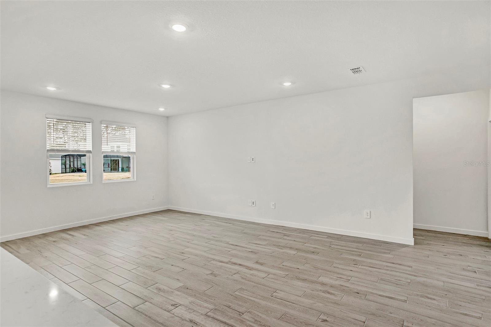 Image 13 of 29 For 62 Wandering Creek Way