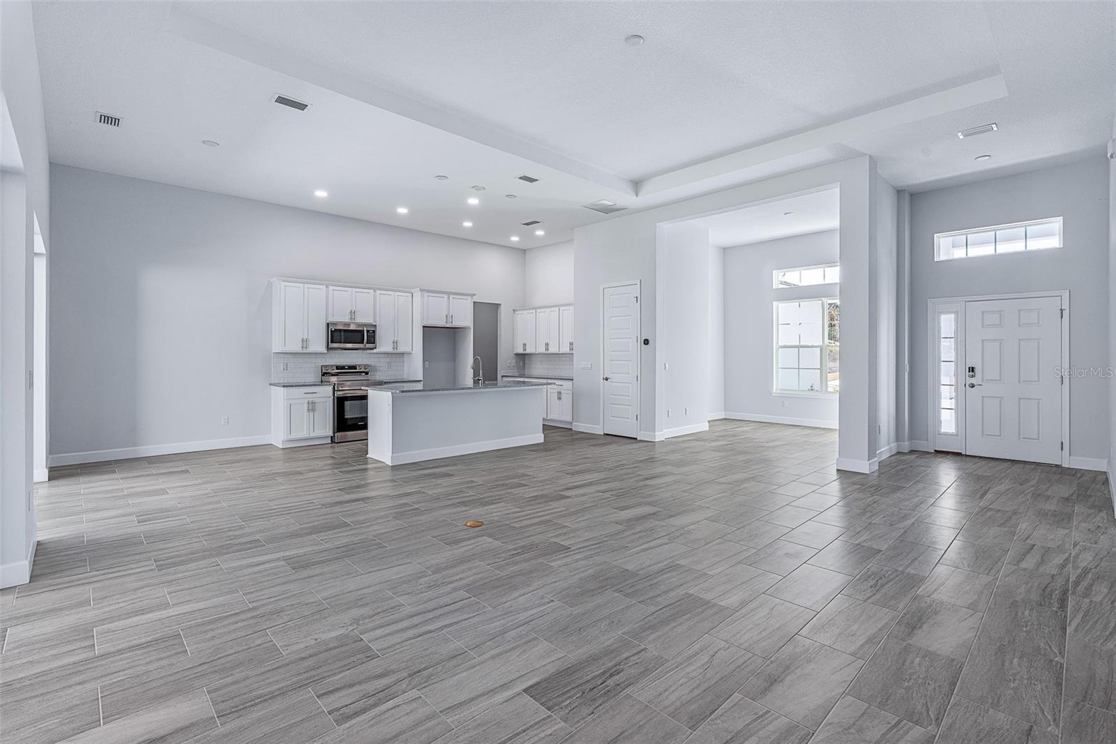 Image 12 of 66 For 19 Long Place