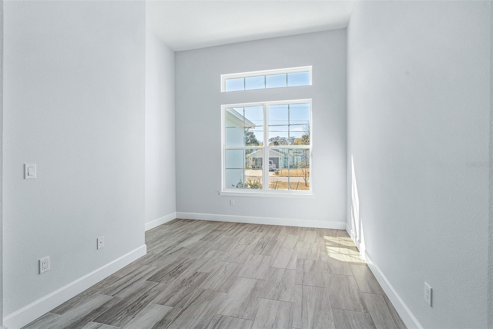 Image 13 of 66 For 19 Long Place