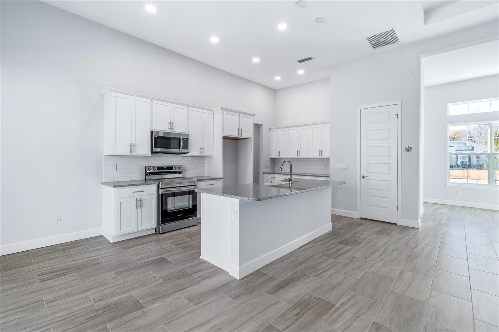 Image 19 of 66 For 19 Long Place