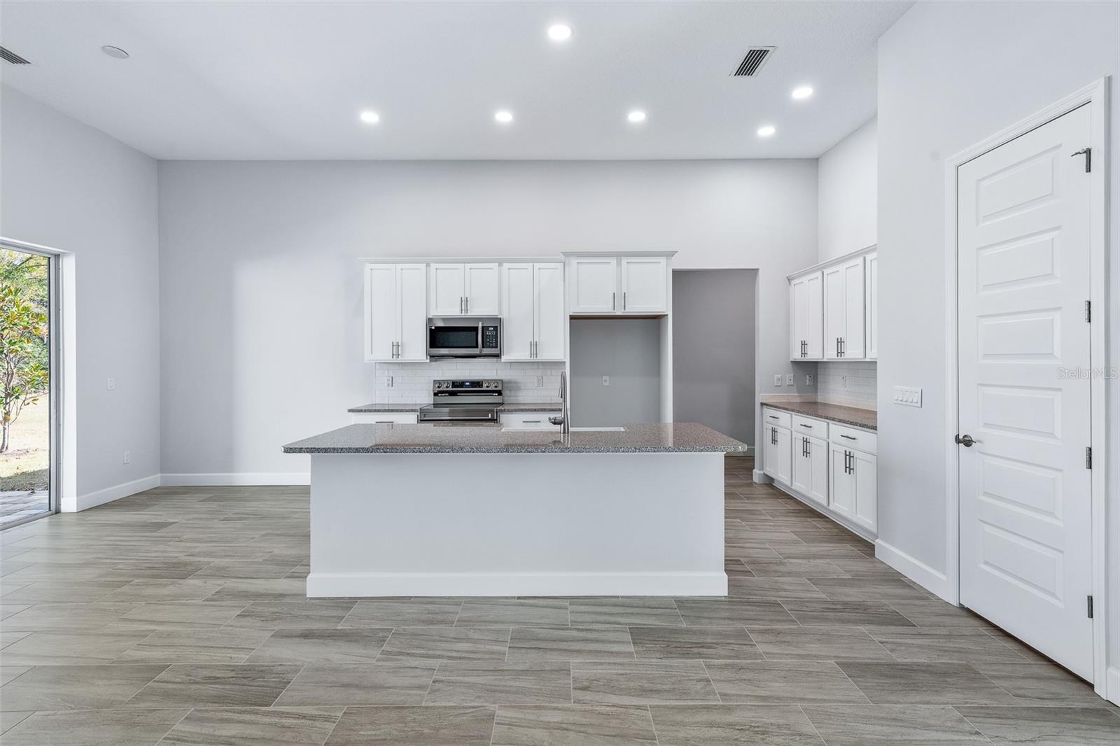 Image 20 of 66 For 19 Long Place