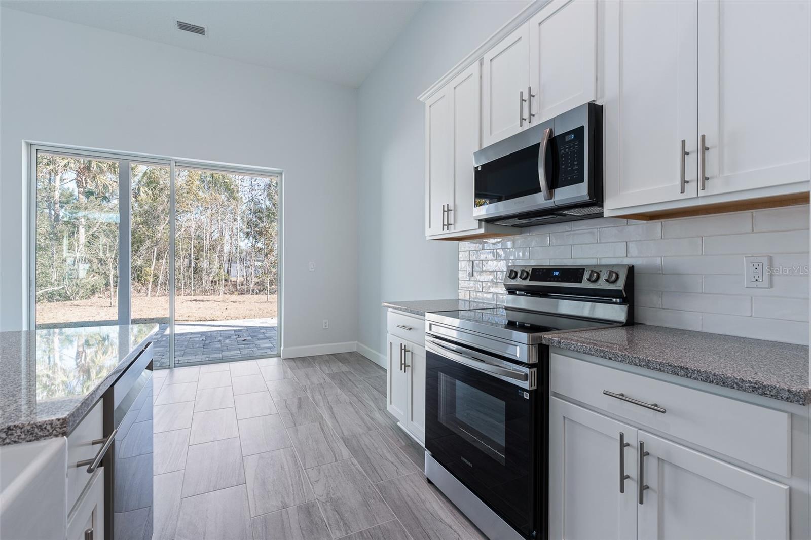 Image 23 of 66 For 19 Long Place